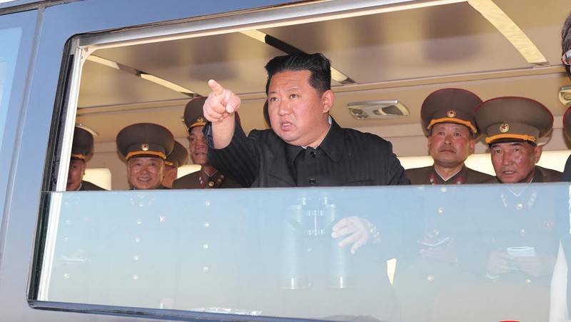 North Korean leader Kim Jong Un gestures as he watches the test-firing of a new-type tactical guided weapon according to state media, North Korea, in this undated photo released on April 16, 2022 by North Korea's Korean Central News Agency (KCNA).    KCNA via REUTERS    ATTENTION EDITORS - THIS IMAGE WAS PROVIDED BY A THIRD PARTY. REUTERS IS UNABLE TO INDEPENDENTLY VERIFY THIS IMAGE. NO THIRD PARTY SALES. SOUTH KOREA OUT. NO COMMERCIAL OR EDITORIAL SALES IN SOUTH KOREA.