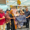Batik Kujur Bukit Asam Tampil di Indonesia Fashion Week 2022