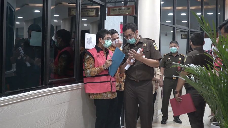 Kejaksaan Agung (Kejagung) menetapkan empat orang tersangka dalam kasus korupsi pemberian fasilitas ekspor crude palm oil atau CPO atau minyak goreng. (Dok.Kejagung)