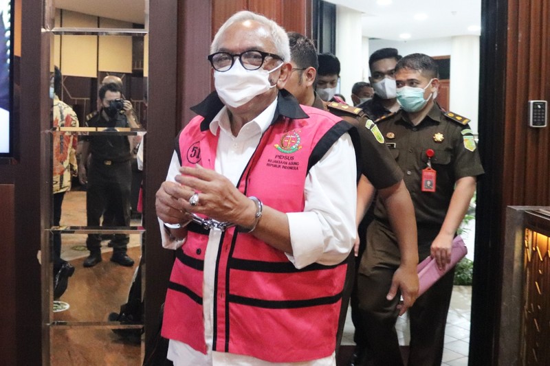 Kejaksaan Agung (Kejagung) menetapkan empat orang tersangka dalam kasus korupsi pemberian fasilitas ekspor crude palm oil atau CPO atau minyak goreng. (Dok.Kejagung) Kejaksaan Agung (Kejagung) menetapkan empat orang tersangka dalam kasus korupsi pemberian fasilitas ekspor crude palm oil atau CPO atau minyak goreng. (Dok.Kejagung)