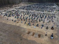 Kuburan Massal Raksasa Ditemukan di Ukraina, Mayatnya Ribuan