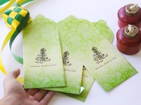 Lebaran Bagi-Bagi Uang Ternyata Tak Hanya di Indonesia