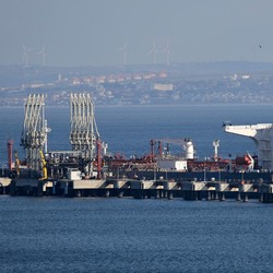 'Bom' Terbesar AS ke Rusia Bikin Pening, China-India Ambil Langkah Ini