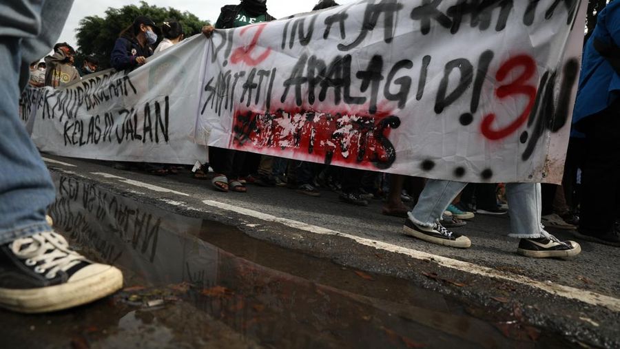 Demo DPR (CNBC Indonesia/Tri Susilo)