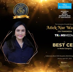 Selamat! Dirut Trans TV dan Trans 7 Raih Best CEO Awards 2022