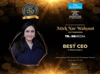 Selamat! Dirut Trans TV dan Trans 7 Raih Best CEO Awards 2022