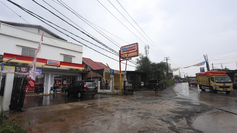 Dua Hari Setelah Penyanderaan, Minimarket di Tangerang Tetap Buka (CNBC Indonesia/Andrean Kristianto)