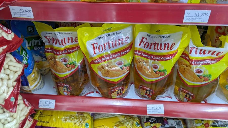 Minyak Goreng Kemasan (CNBC Indonesia/Emir Wardhana)