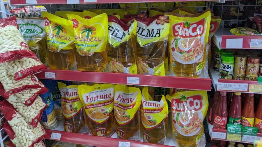 Minyak Goreng Kemasan (CNBC Indonesia/Emir Wardhana)