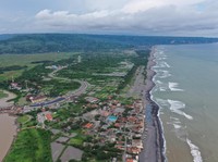 Kerennya Jalur Mudik Selatan Jawa! Belah Sungai, Susur Pantai