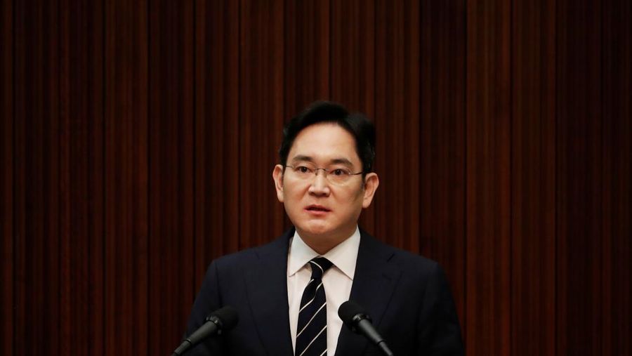Samsung Electronics Vice Chairman, Jay Y. Lee, speaks during a news conference at a company's office building in Seoul, South Korea, May 6, 2020.  REUTERS/Kim Hong-Ji/Pool