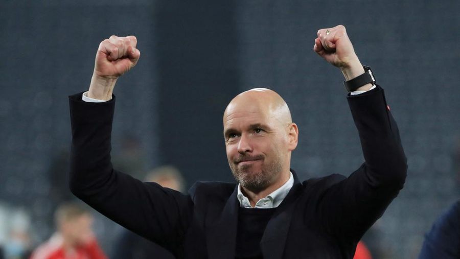 FILE PHOTO: Soccer Football - Erik ten Hag has been appointed as Manchester United's new manager. He is seen here celebrating after Ajax Amsterdam's Champions League match against Borussia Dortmund. Signal Iduna Park, Dortmund, Germany - November 3, 2021 REUTERS/Wolfgang Rattay/File Photo