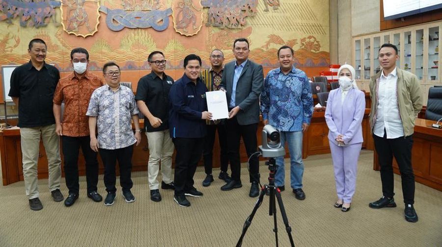 Menteri Badan Usaha Milik Negara (BUMN) Erick Thohir menyampaikan terima kasih atas dukungan panitia kerja (panja) penyelamatan PT Garuda Indonesia (Persero) Komisi VI DPR. Erick dan Panja Komisi VI DPR telah menyepakati pelaksanaan atau eksekusi skema penyelamatan Garuda. (DOk BUMN)