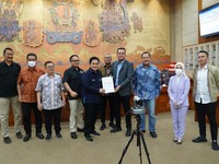 Diselamatkan DPR Garuda Optimistis Outlook Positif