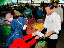Gaya Jokowi Ngabuburit: Blusukan & Sebar Duit Rp 1,5 Juta