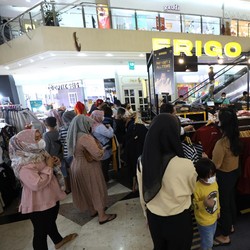 PPKM Dicabut, Kunjungan Orang-Orang ke Mal Pecah Rekor