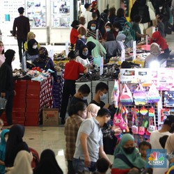 Penampakan Mal yang Mulai Ramai Pengunjung H-10 Lebaran 2022