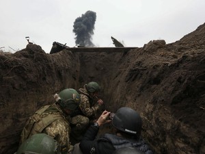 Ukraina Kehabisan Amunisi Lawan Rusia, NATO Terancam Bahaya