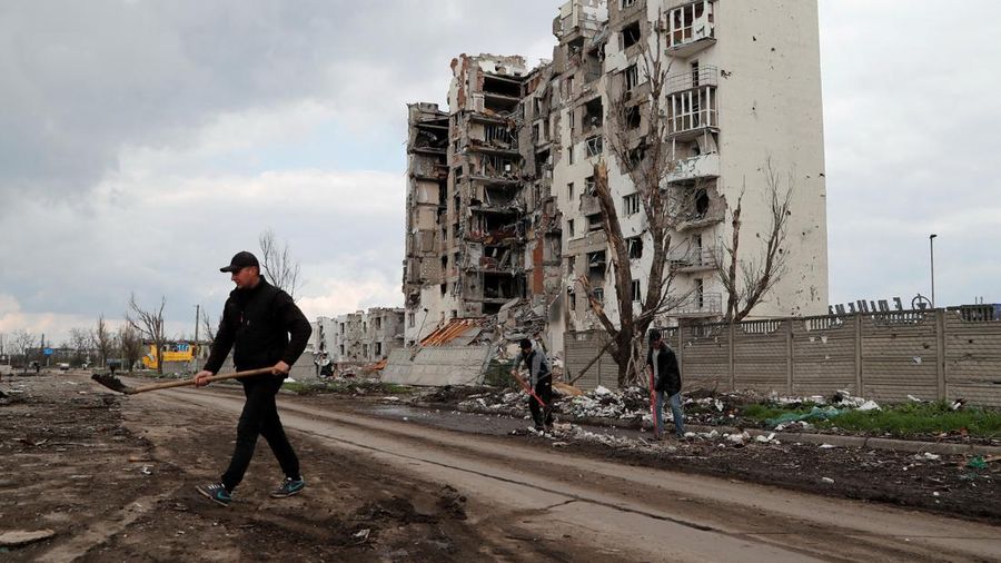 Bangunan yang rusak selama konflik Ukraina-Rusia di kota pelabuhan selatan Mariupol, Ukraina 22 April 2022. AP/