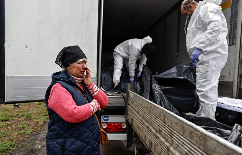Ukraina mengautopsi ribuan jasad diduga warga sipil yang ditemukan di sekitar ibu kota Kyiv. (REUTERS/ZOHRA BENSEMRA) Ukraina mengautopsi ribuan jasad diduga warga sipil yang ditemukan di sekitar ibu kota Kyiv. (REUTERS/ZOHRA BENSEMRA)