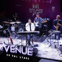 Mikha Angelo dan Teddy Adhitia Ramaikan BNI JJF