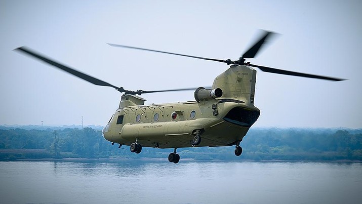 Helikopter CH-47F Chinook Helikopter CH-47F Chinook (Dok. Boeing)