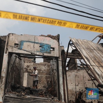 Pasar Gembrong Kebakaran, Sisa Mainan Hangus di Mana-Mana