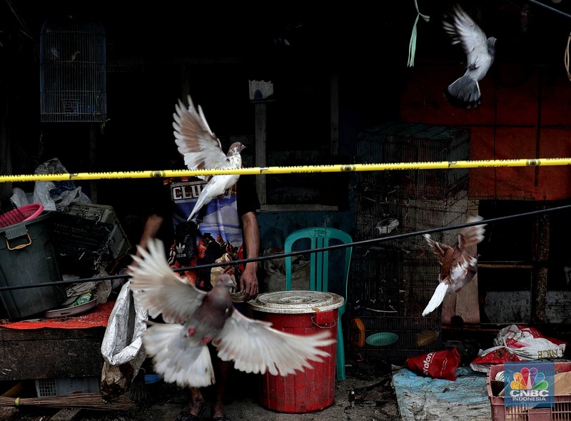 Pasca kebakaran pasar Gembrong, Jakarta, Senin, (25/4/2022). (CNBC Indonesia/Muhammad Sabki)