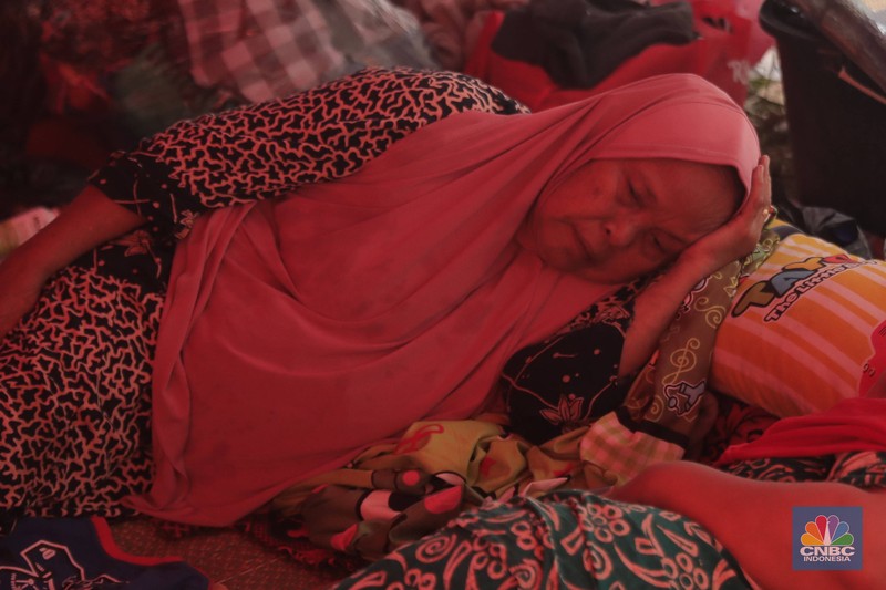 Pasca kebakaran pasar Gembrong, Jakarta, Senin, (25/4/2022). (CNBC Indonesia/Muhammad Sabki)