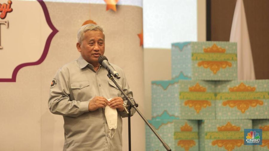 PT Bank Mega Syariah (BMS) menyalurkan zakat korporasi kepada beberapa badan dan lembaga amil zakat sebesar lebih dari Rp 17,6 miliar. Jumlah tersebut meningkat dibandingkan penyaluran zakat BMS pada tahun sebelumnya, yaitu sebesar Rp4,3 miliar. Seremoni digelar di Menara Bank Mega Syariah, Jakarta, Senin (25/4/2022). (CNBC Indonesia/Muhammad Sabki)