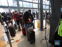 Ada Libur Imlek Plus Tiket Promo, Penumpang KA Membludak