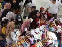 Masyarakat Doyan Belanja, Pemerintah Malah Sebaliknya