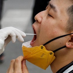 Jumlah Kasus Terus Naik, Beijing Fokus Uji Massal Covid-19