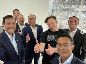 Luhut: Starlink Elon Musk Resmi Beroperasi Pertengahan Mei 2024
