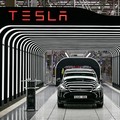 Alert! Tesla di Ujung Tanduk, PHK 200 Karyawan & Tutup Kantor