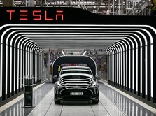 Mobil Tesla Banting Harga Tetap Ga Laku, Ini Penyebabnya