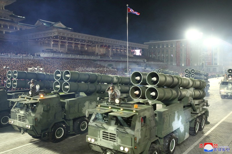 Parade militer Korea Utara (via REUTERS/KCNA) Parade militer Korea Utara (via REUTERS/KCNA)
