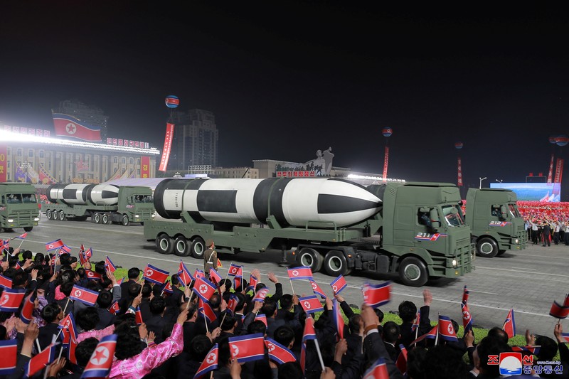 Parade militer Korea Utara (via REUTERS/KCNA)