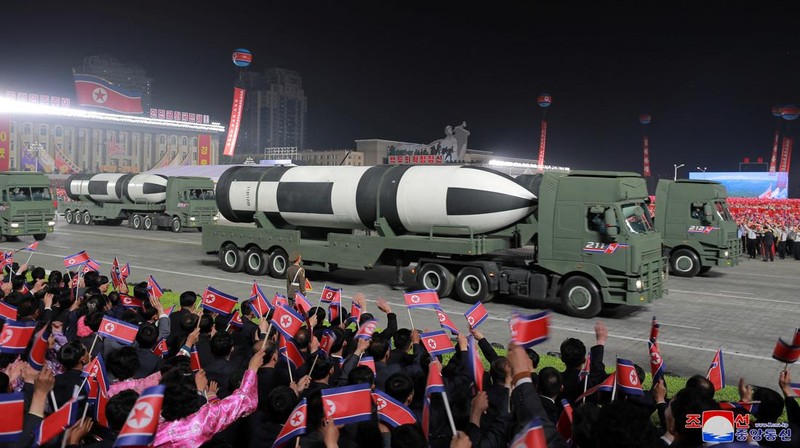 Parade militer Korea Utara (via REUTERS/KCNA)
