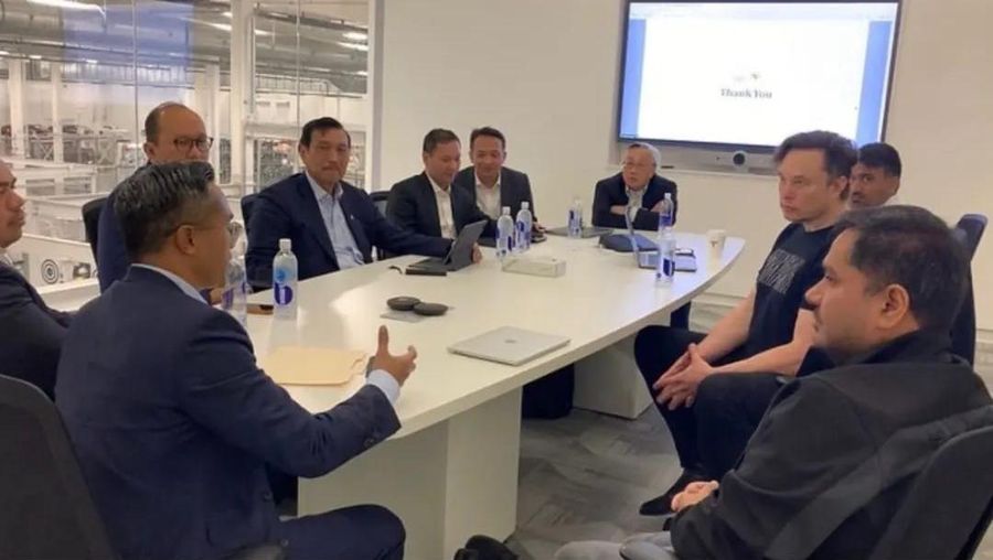 Anindya Novyan Bakrie Bertemu Elon Musk
