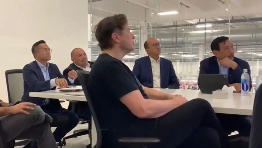 Anindya Novyan Bakrie Bertemu Elon Musk