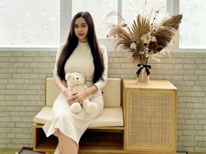 Lukisan Pria Berwajah Abstrak Disorot, Aura Kasih Pernah Ungkap Maknanya