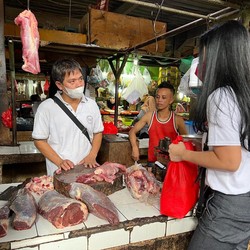 Batumbu Bagikan 400 Sembako untuk UMKM & Panti Sosial