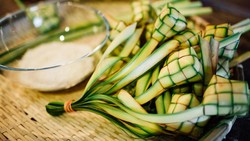 12 Jenis Ketupat Indonesia dengan Bentuk Ragam Unik