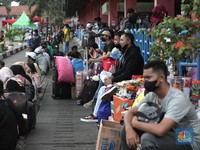 Terminal Membeludak, Warga Terus Tinggalkan Jakarta