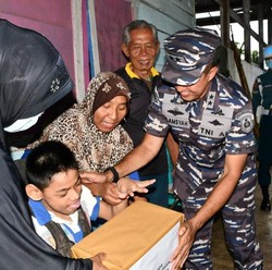 Bareng TNI AL, Gerakan Berbagi CTARSA Foundation Sentuh Aceh