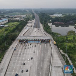 Arus Mudik di Gerbang Tol Cikampek Utama: Sepi & Lancar