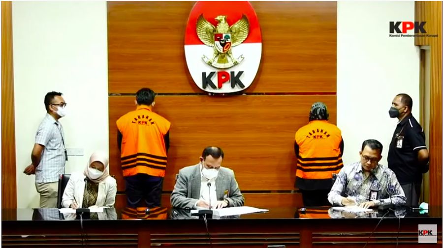Konferensi pers kegiatan tangkap tangan Bupati Bogor Ade Yasin