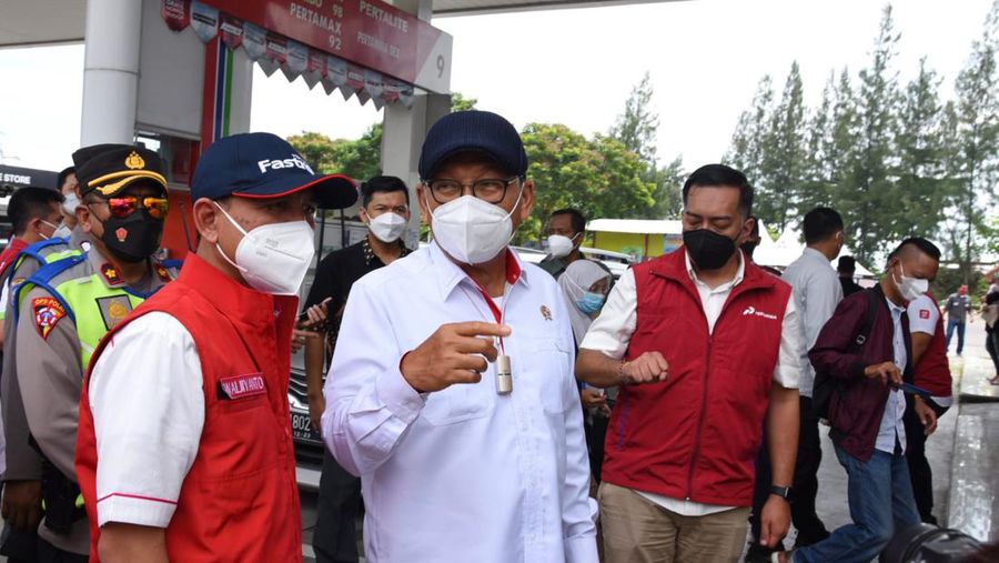 Menteri ESDM Arifin Tasrif sidak stok BBM di Jalur Mudik Pantura. (Dok: KESDM)