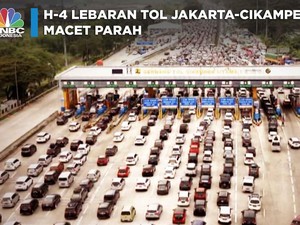 Video: H-4 Lebaran, Tol Jakarta-Cikampek Macet Parah